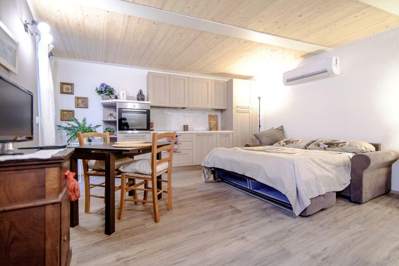 Il Borghetto Di Torno Apartment Ngoại thất bức ảnh